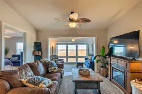 3rd-Floor Riverfront Condo: Walk to Downtown Eats! - Image 4