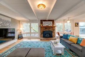 Spacious Grants Pass Home w/ Hot Tub & River Views - Image 3