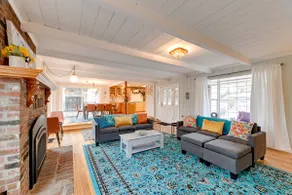 Spacious Grants Pass Home w/ Hot Tub & River Views - Image 5
