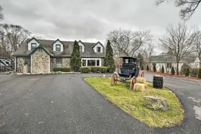 Pet-Friendly Bartlett Farmhouse w/ Deck! - Image 3