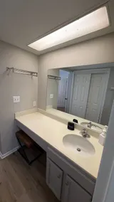 Chic Apartment with Private Entrance, Near Aksarbe - Image 4