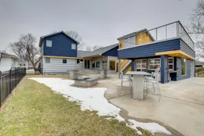 Green Bay Getaway Near Lambeau Field & Resch! - Image 3
