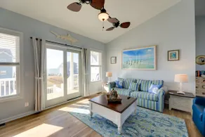 Waterview Home w/ Sunset & Lighthouse Views - Image 4