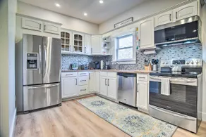 Modern Apt Near Martha's Vineyard Beaches! - Image 2