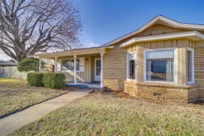 Tulsa Home w/ Yard: 5 Mi to Downtown! - Image 3