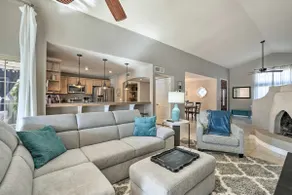 Near Golf! Snowbird Poolside Escape in Scottsdale - Image 5