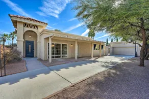 Near Golf! Snowbird Poolside Escape in Scottsdale - Image 2