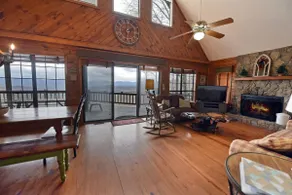 Over the Moon-Hot tub, Pet friendly,Gameroom, wifi - Image 2