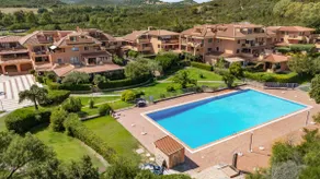 Große Wohnung auf dem Golfo di Marinella - Image 2