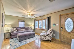Pet-Friendly Clarksville Home w/ Central A/C - Image 3