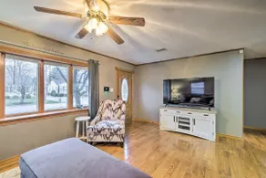 Pet-Friendly Clarksville Home w/ Central A/C - Image 5
