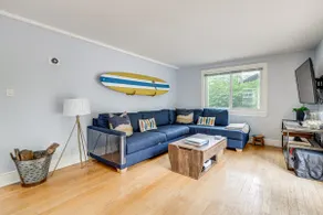 Hamptons Vacation Rental w/ Salt Water Pool - Image 4