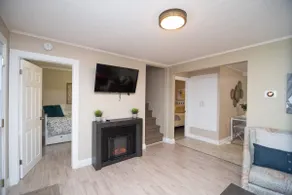 Charming Country Home: Sauna, Wineries, EV Charger - Image 5