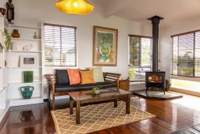 Moffat Beach Retreat, Dog-friendly & Ocean Views - Image 3