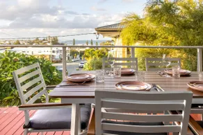 Moffat Beach Retreat, Dog-friendly & Ocean Views - Image 4