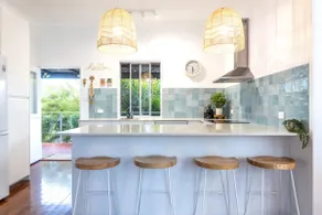 Moffat Beach Retreat, Dog-friendly & Ocean Views - Image 5