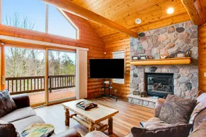 Secluded Dog-Friendly Haven with Firepit & Deck - Image 3