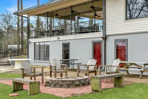 Freshly Updated | Huge Yard | Sleeps 15 - Image 3