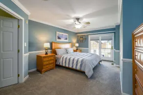 Spacious Resort Villa Near Beach - Image 4