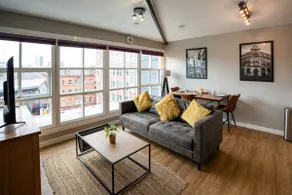 Penthouse with views, perfect spot 2 bedroom Penthouse (King & Single) - Image 2