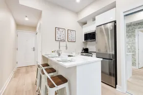 M11 | Mount-Royal Suites: 2BR + sofa bed - 29 - Image 2