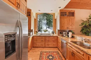 Wulf's Lodge at Olympic Valley - Unwind in Hot Tub - Image 3