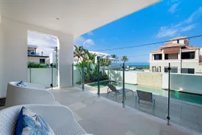 Palm Salt - Pet Friendly Beachside Villa in Palm Beach - Linen Provided - Min. 3 Night Stays! - Image 2