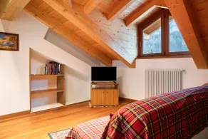 Apartment 'Residence Chalet Provenzale' with Mountain View and Wi-Fi - Image 2