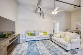 Luxury Coastal Suite in Downtown Biloxi - Image 2