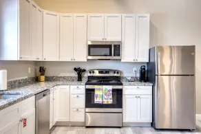 Luxury Coastal Suite in Downtown Biloxi - Image 3