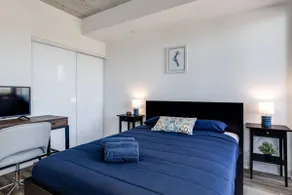 South Riverdale Suite with High-speed WiFi - Image 4