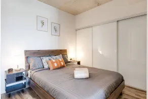 South Riverdale Suite with High-speed WiFi - Image 5