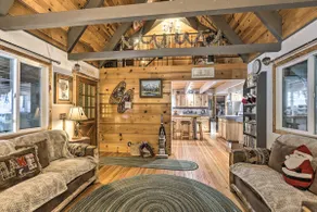8 Mi to Heavenly Mtn Resort! Hot Tub Hideaway - Image 5
