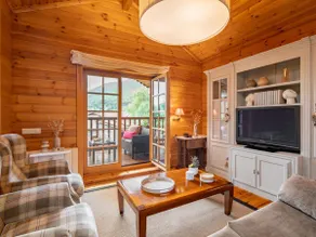 Chic Wooden House Camprodon Pyrenees Views - Image 4