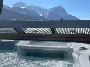 Maisonette-Apartment ”Das Garmisch” with jacuzzi a - Image 2