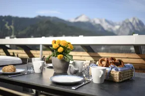 Maisonette-Apartment ”Das Garmisch” with jacuzzi a - Image 3
