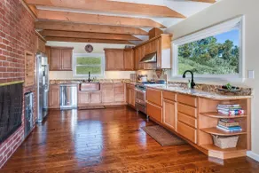 Private pond & views of rolling green hills - Image 5