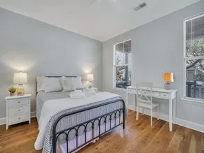 Coastal Quarters dog friendly, 4 bedroom home in Old Town Bluffton - Image 5