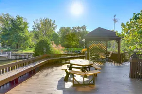 Vermilion River Home w/ Hot Tub & Private Dock! - Image 3