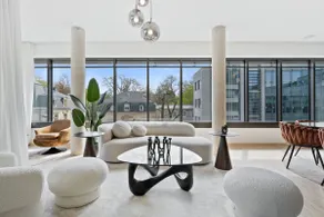 Elegant 2BR with Balcony in Ville Haute Center - Image 4