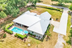 Luxury Lakeland Retreat | Heated Salt Pool, Outdoor Kitchen & Firepit | Pet-Friendly Yard - Image 3