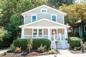 Cozy Craftsman: Newly Renovated/Downtown Staunton - Image 2