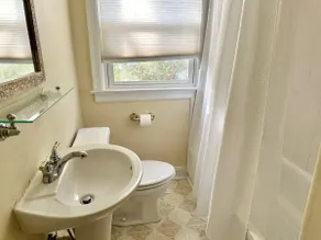 Sweet Magnolia- Affordable Stay Near DT and Beach - Image 2