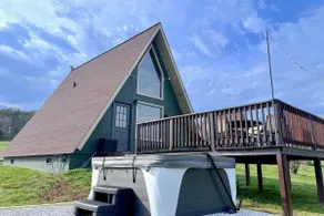 Hot Tub, Sunrise Views, Stocked Pond - Image 3