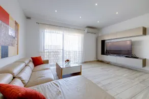 Stylish 3 BR APT close to Balluta Bay - Image 2