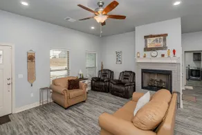 4Bdrm Internet Texoma Home Launch Nearby PetsCon - Image 2