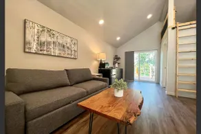 Loft Cabin 4 - Rogue River Resort - Image 3