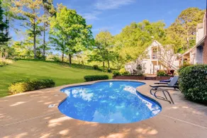 Conyers pool estate, sleeps 12 - Image 5