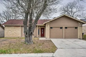 Pet-Friendly San Antonio Home w/ Yard & Patio! - Image 2
