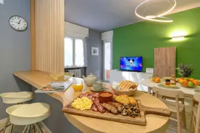 Desenzanoloft: Green - Image 5